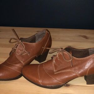 MONTANA - Leather Lace up Booties